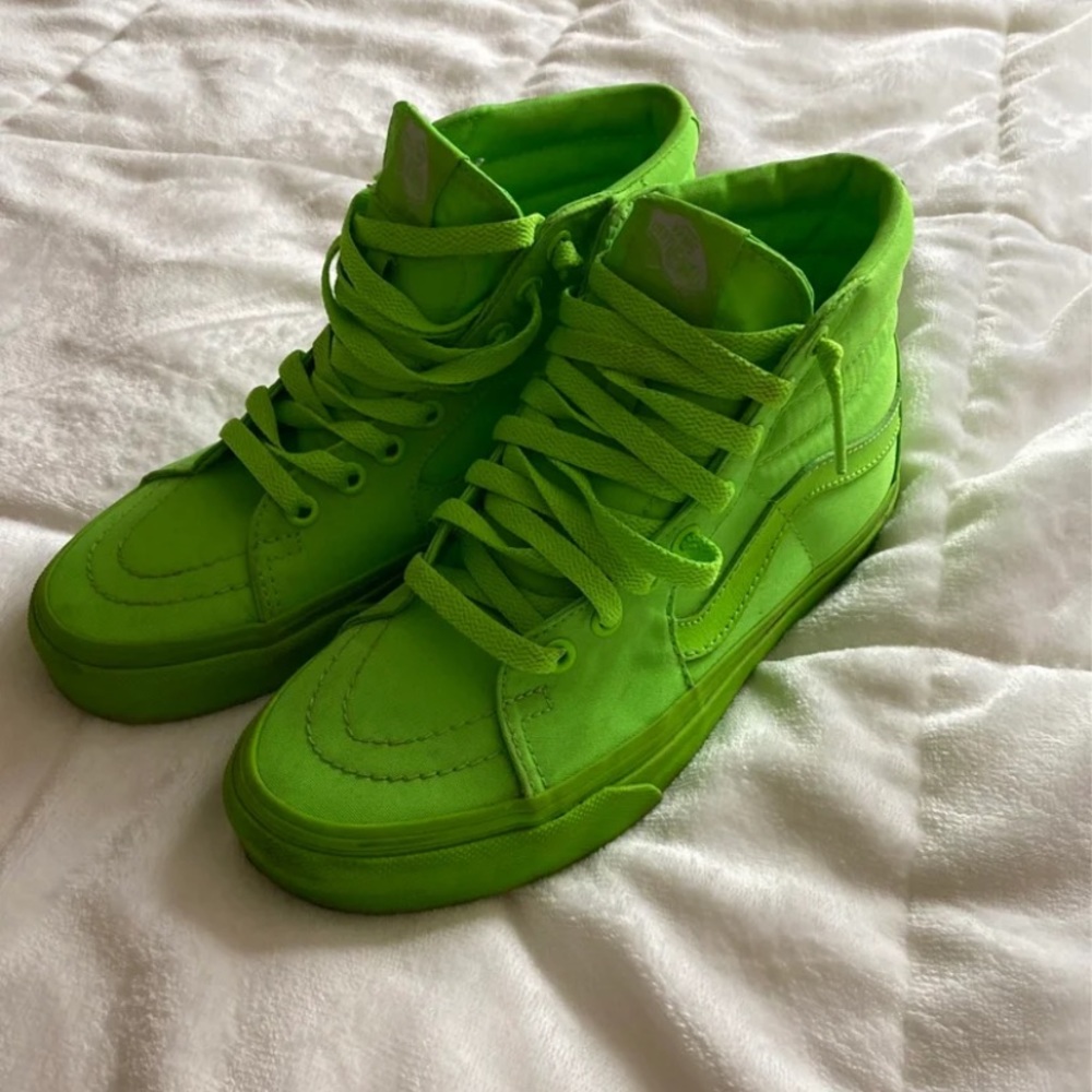 VANS - Picture 2 of 2